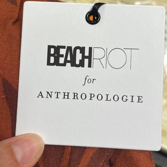 Beach Riot x Anthro Top - Picture 3 of 4